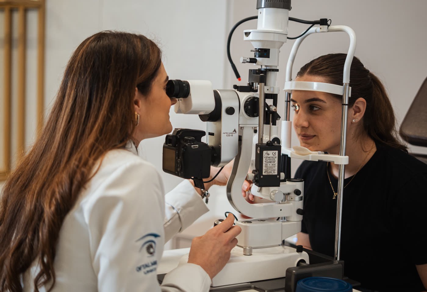 Biomicroscopia realizada na Clínica Íris